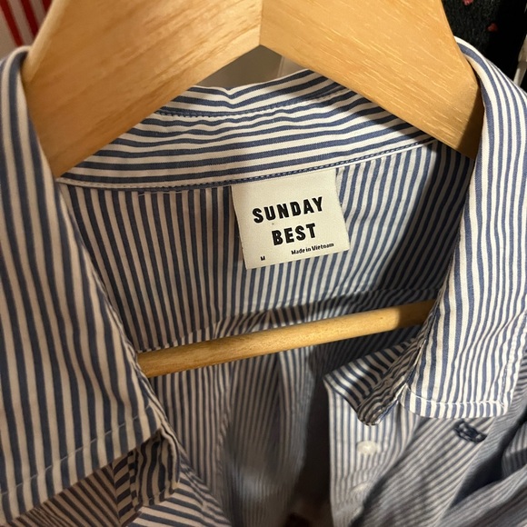 Aritzia oversized shirt - Picture 2 of 3